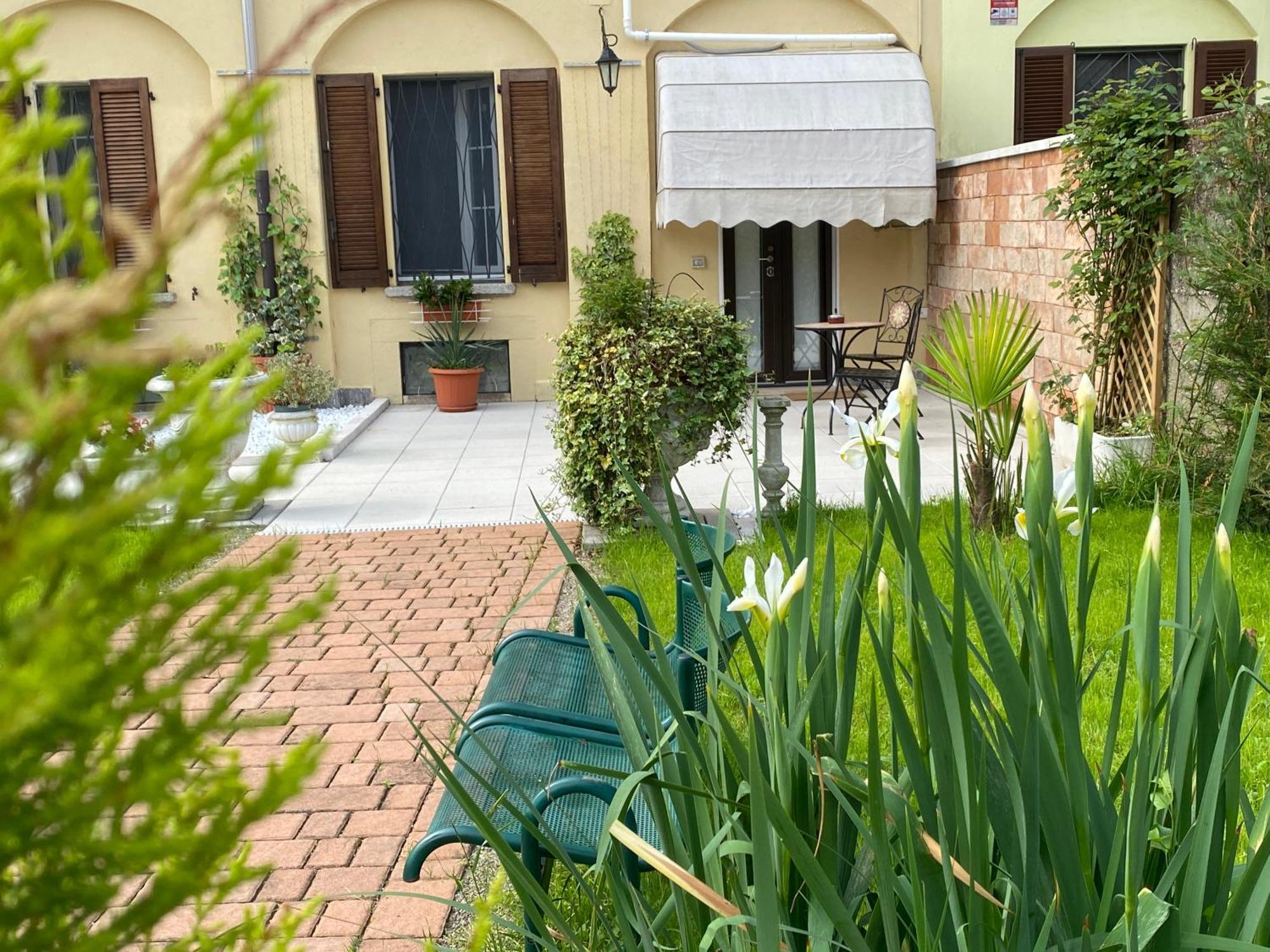 Savany B&Apartments Buscate Exterior foto